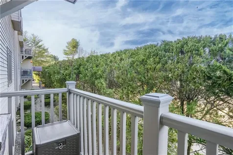 79 Village Court West Warwick RI 02893