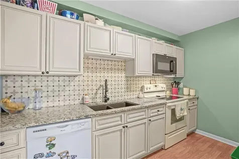 79 Village Court West Warwick RI 02893