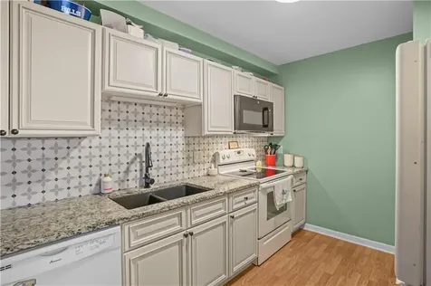 79 Village Court West Warwick RI 02893