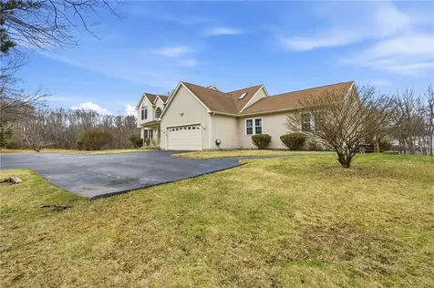 143 Trimtown Road Scituate RI 02857