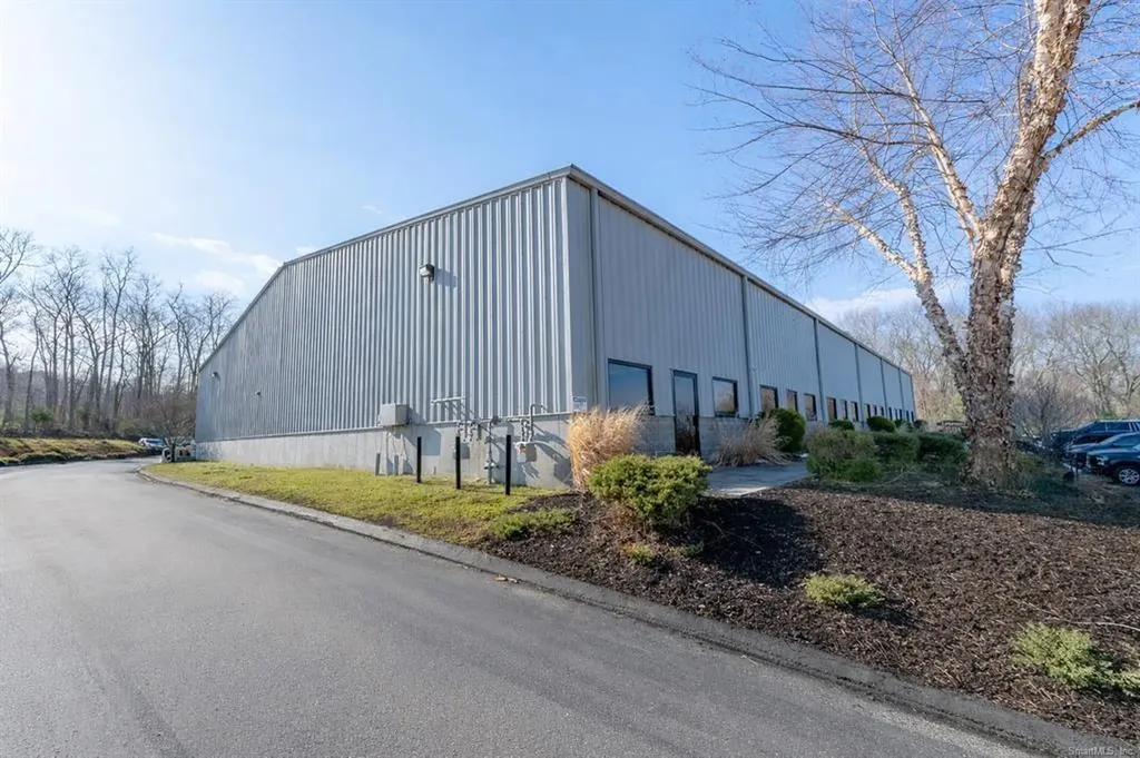13 West Parkway Plainfield CT 06374