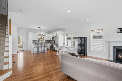 43 Somerset Circle North Kingstown RI 02852