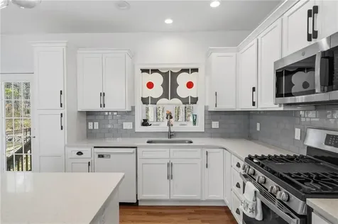 43 Somerset Circle North Kingstown RI 02852