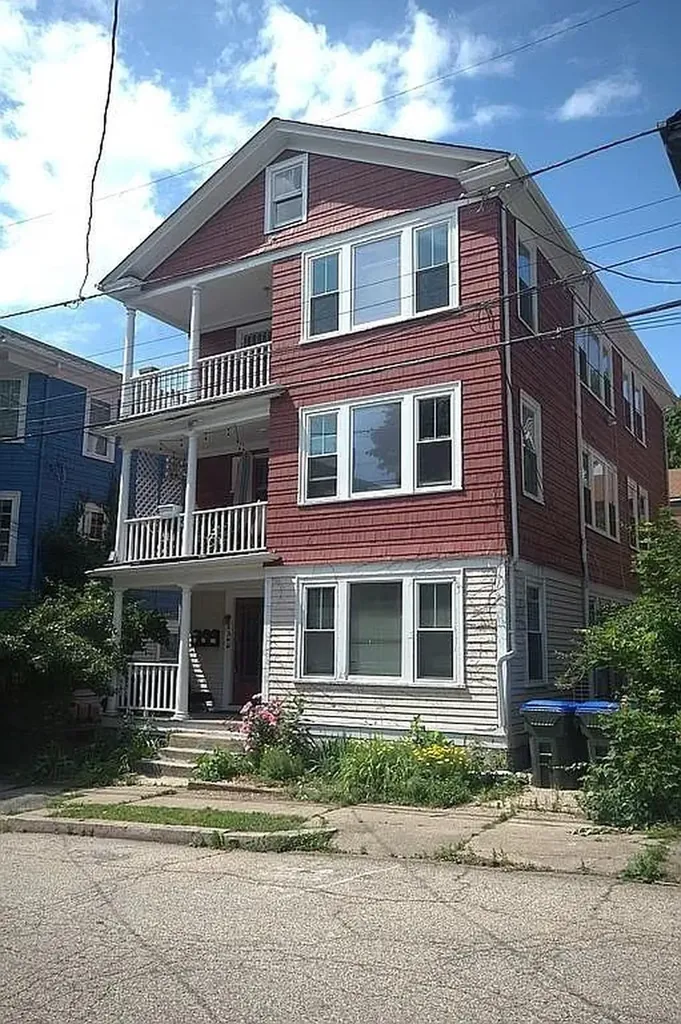 218 Howell Street Providence RI 02906