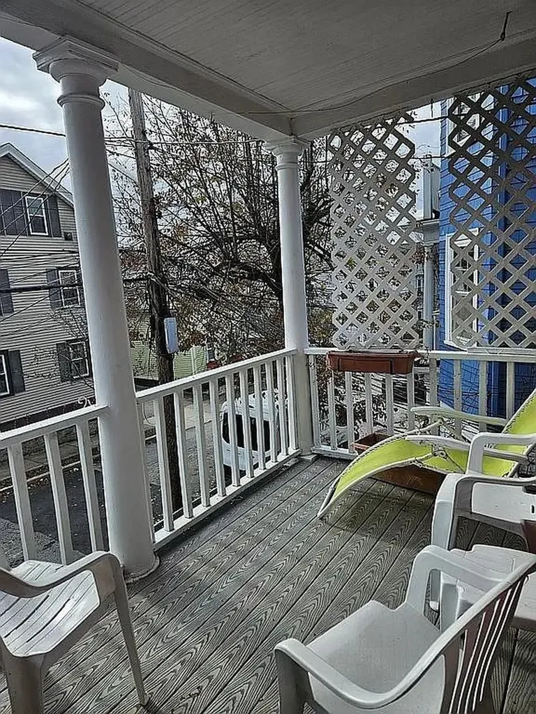 218 Howell Street Providence RI 02906