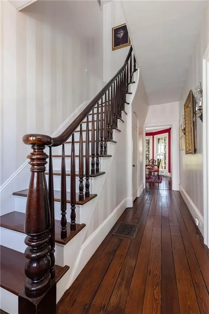 11 Main Street Stonington CT 06378