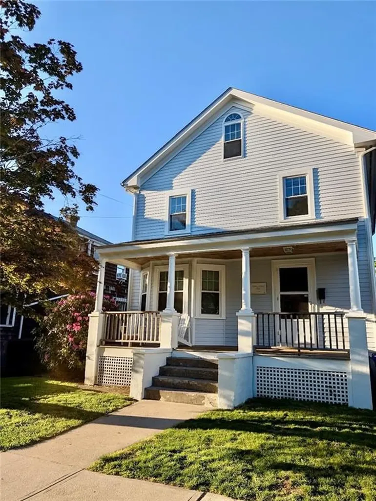 18 Bedlow Avenue Newport RI 02840