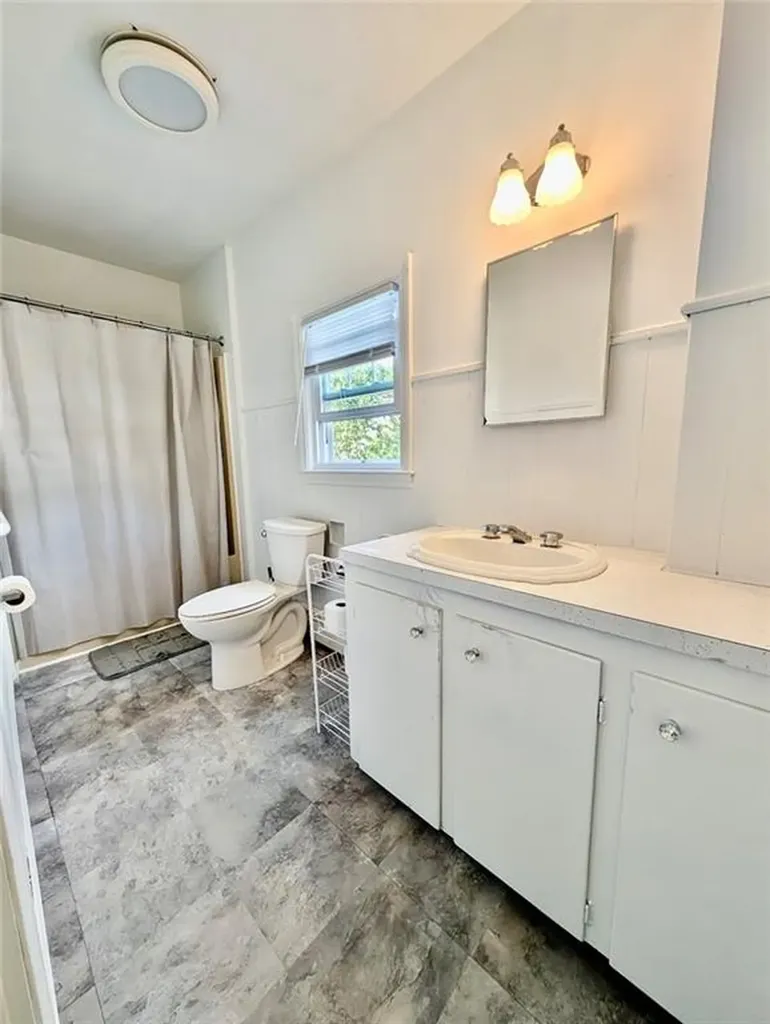 18 Bedlow Avenue Newport RI 02840