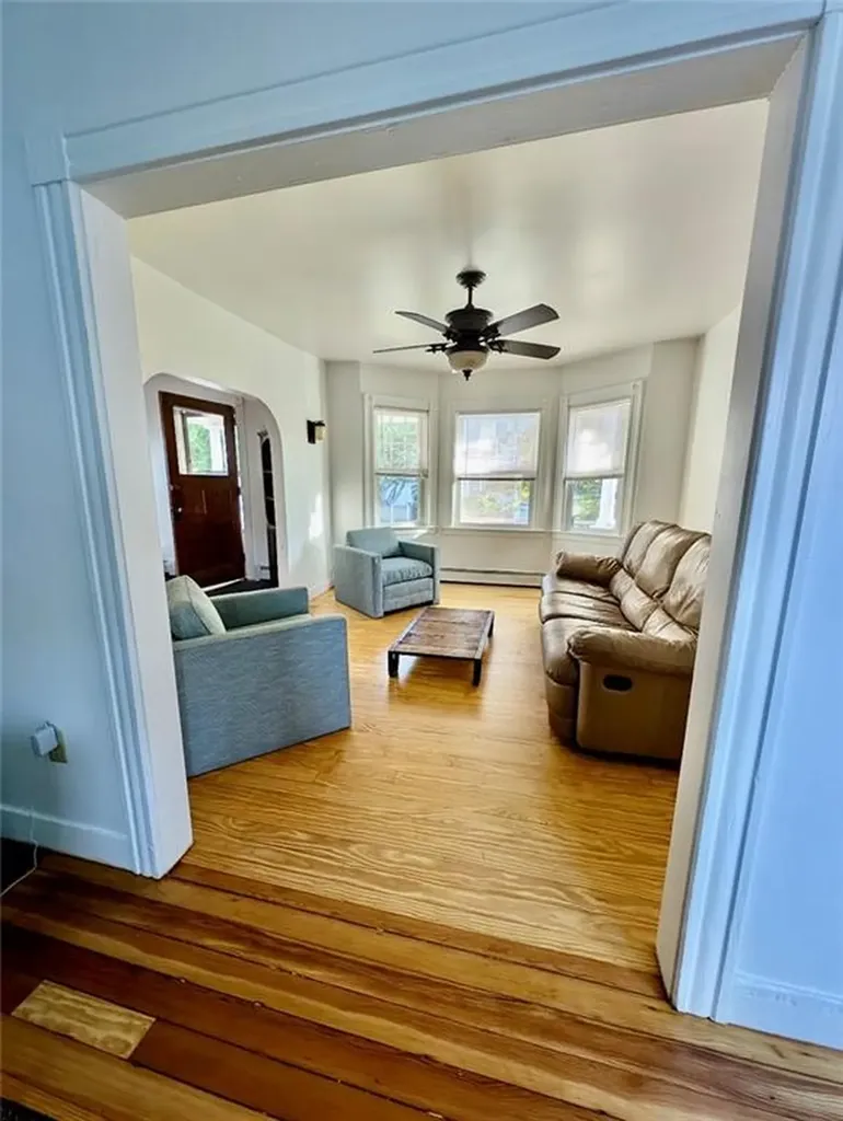 18 Bedlow Avenue Newport RI 02840