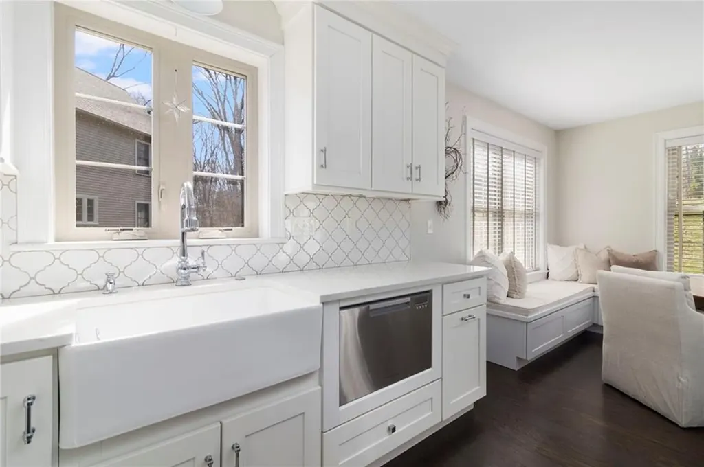 80 Conley Avenue Cranston RI 02921