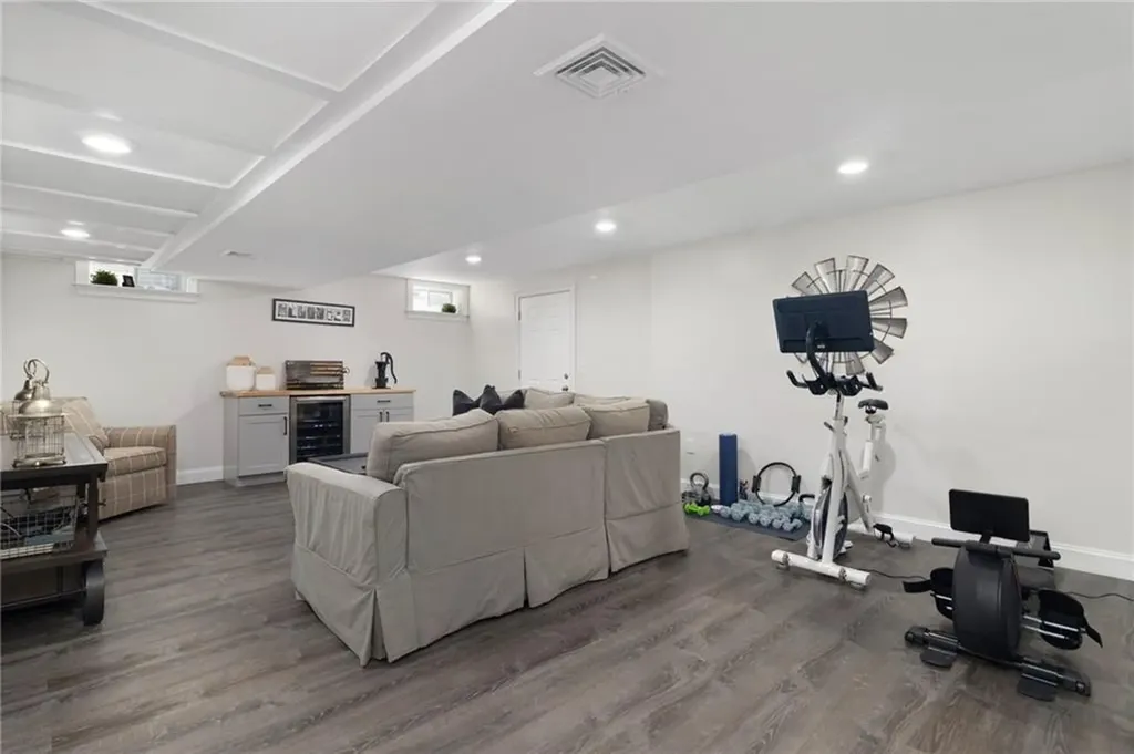 80 Conley Avenue Cranston RI 02921