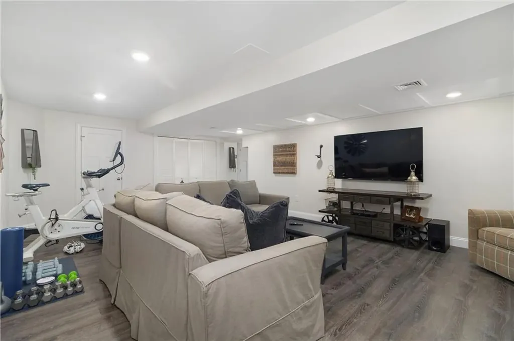 80 Conley Avenue Cranston RI 02921