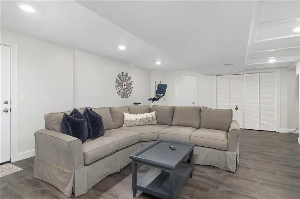 80 Conley Avenue Cranston RI 02921