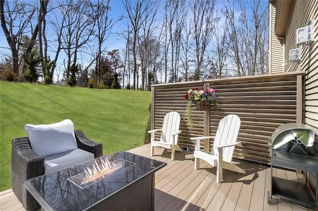 80 Conley Avenue Cranston RI 02921