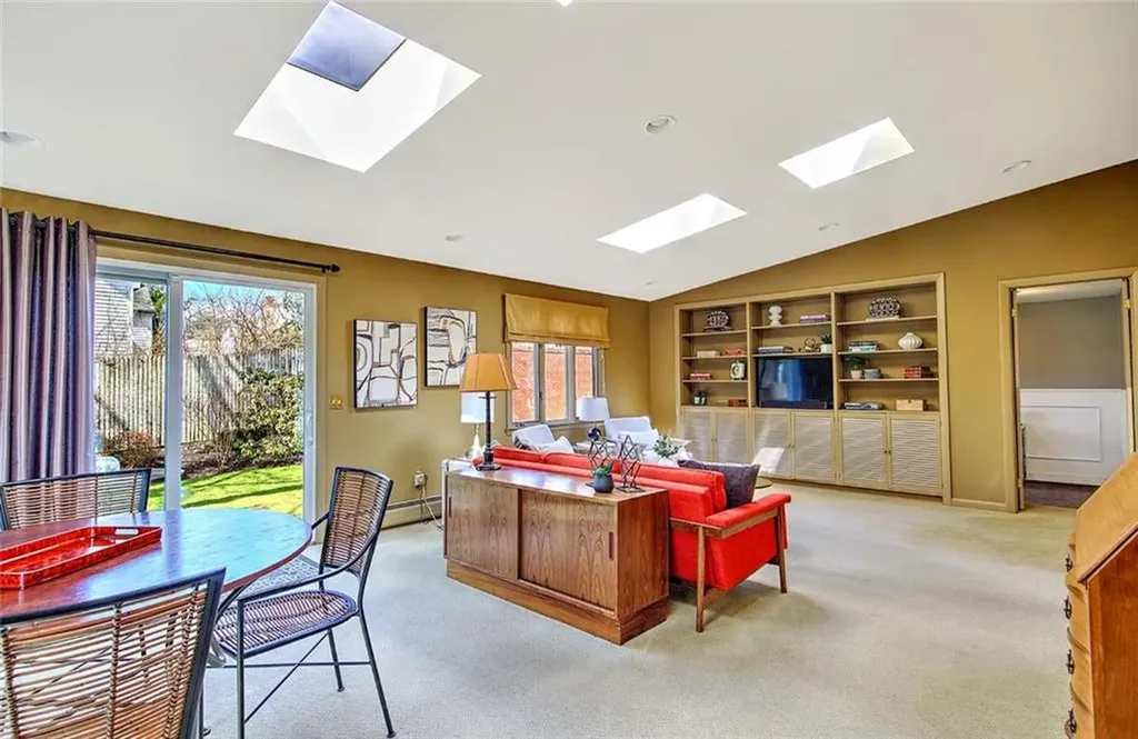 470 Cole Avenue Providence RI 02906