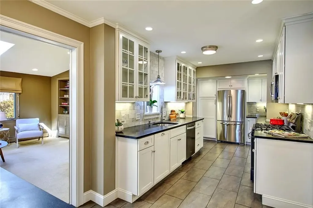 470 Cole Avenue Providence RI 02906