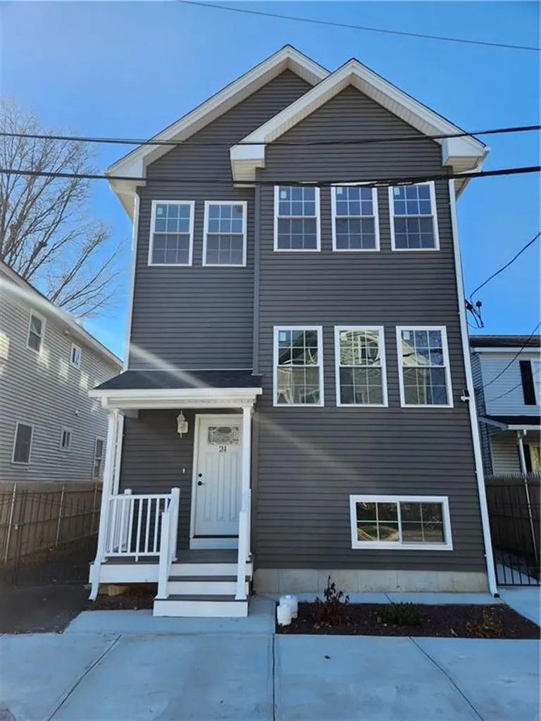 24 Saint James Street Providence RI 02907