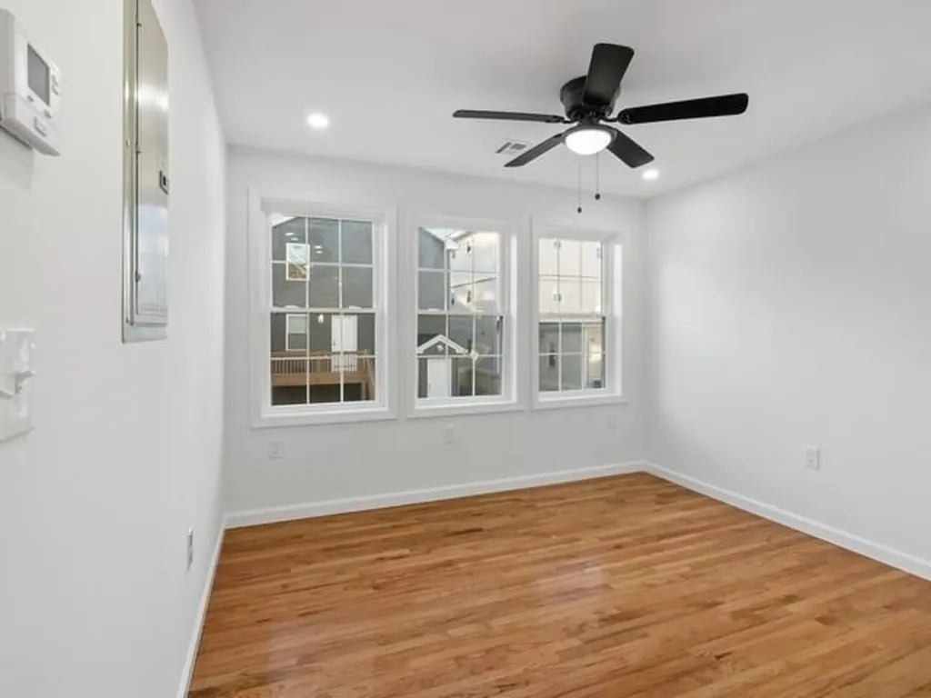 24 Saint James Street Providence RI 02907