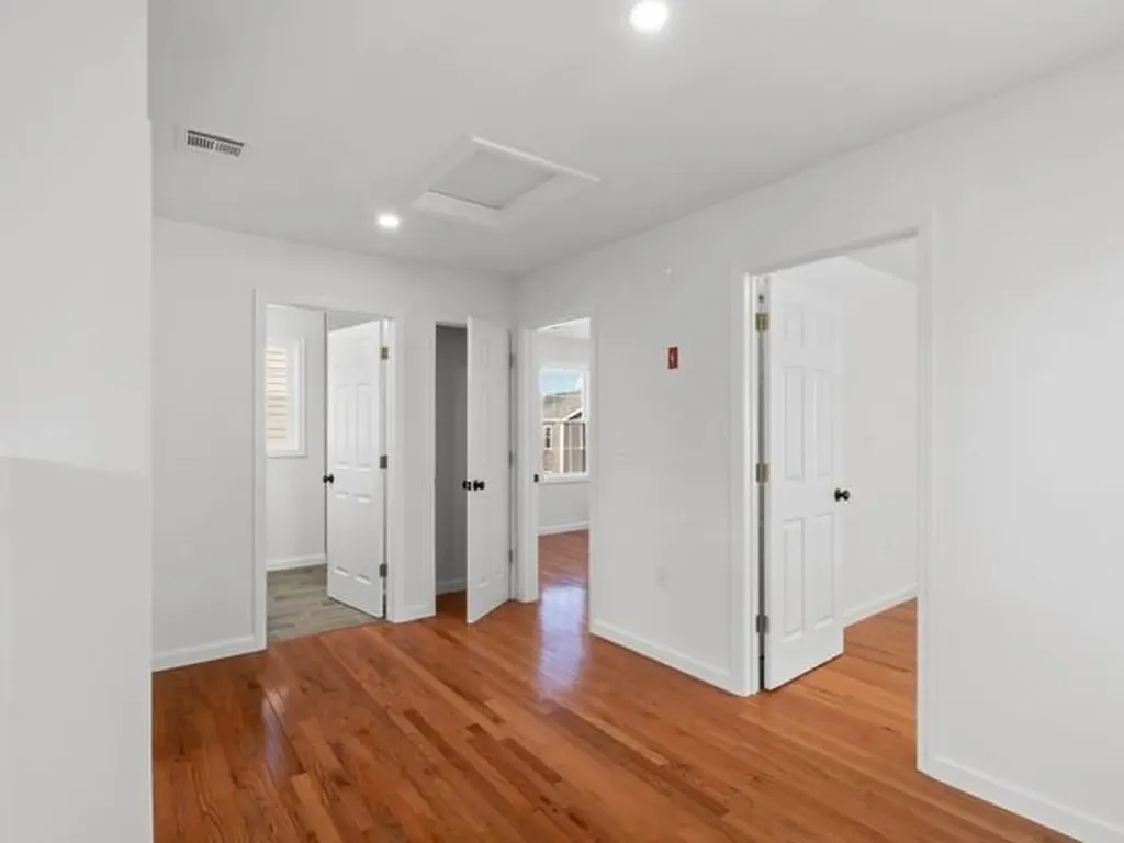 24 Saint James Street Providence RI 02907