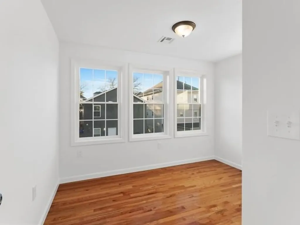 24 Saint James Street Providence RI 02907