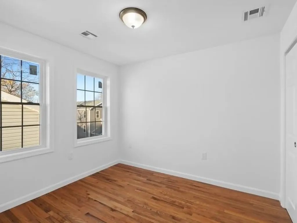 24 Saint James Street Providence RI 02907