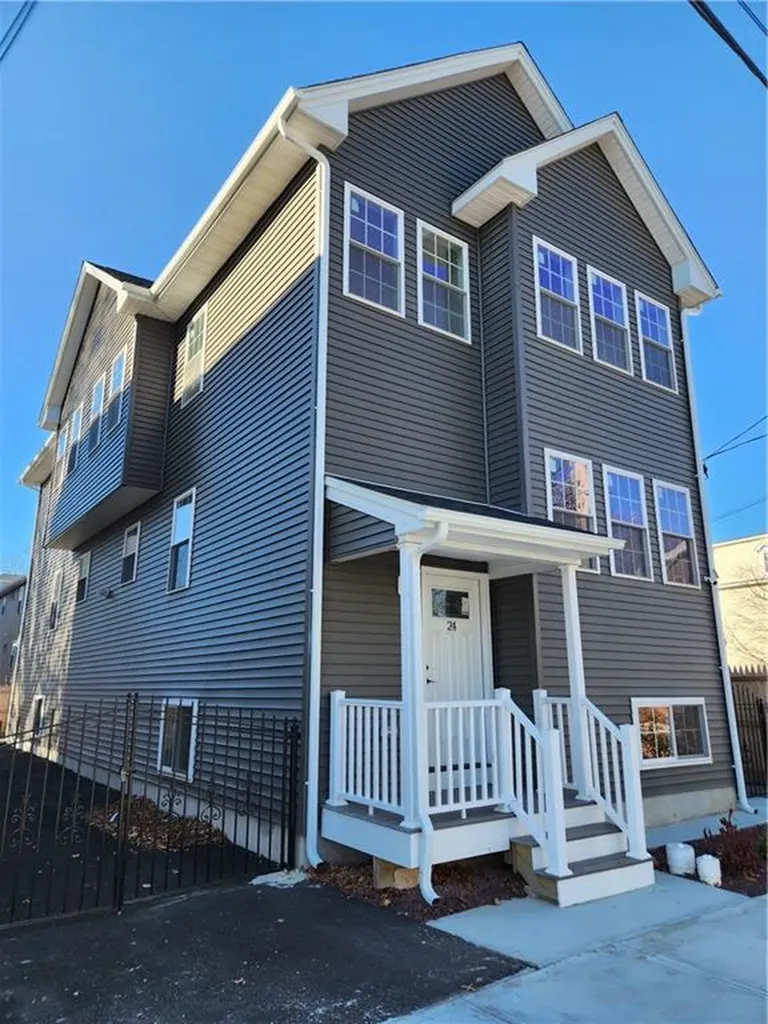 24 Saint James Street Providence RI 02907