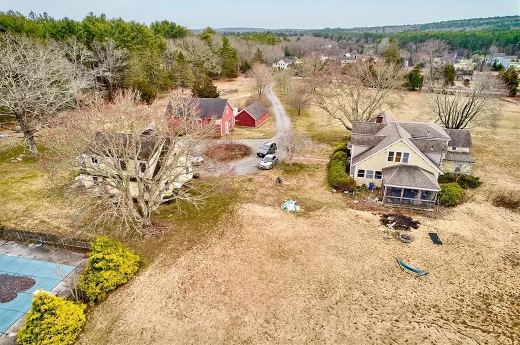 58 Dye Hill Road Hopkinton RI 02832