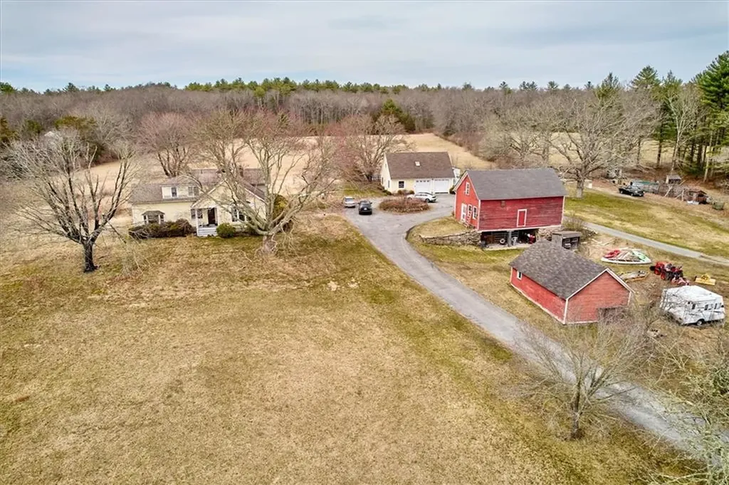 58 Dye Hill Road Hopkinton RI 02832