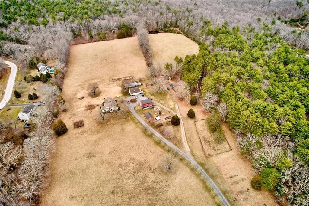 58 Dye Hill Road Hopkinton RI 02832
