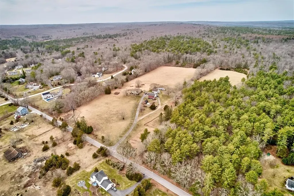 58 Dye Hill Road Hopkinton RI 02832