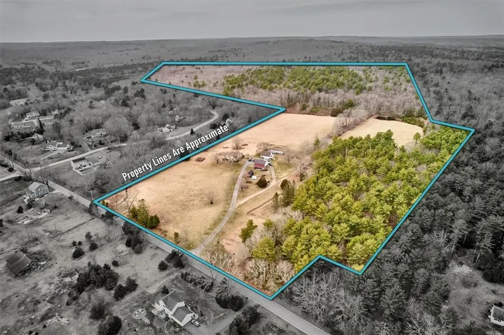 58 Dye Hill Road Hopkinton RI 02832