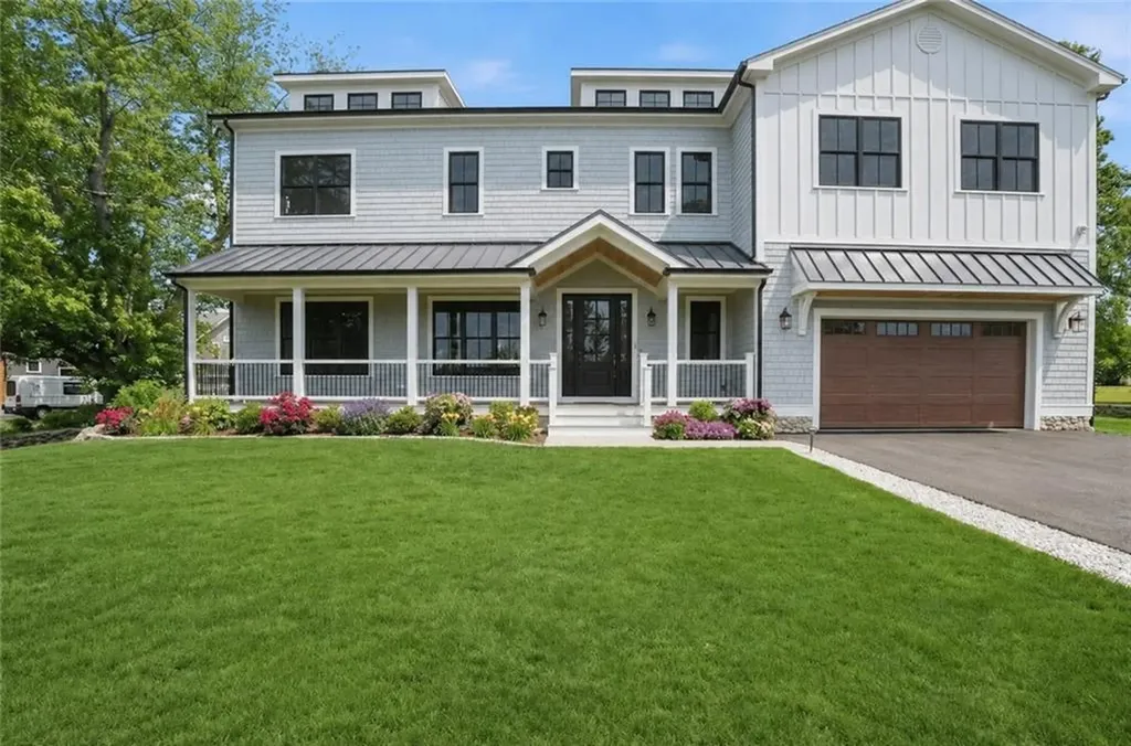 980 Green End Avenue Middletown RI 02842