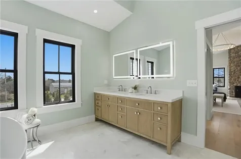 980 Green End Avenue Middletown RI 02842