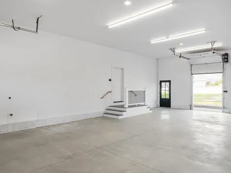 980 Green End Avenue Middletown RI 02842