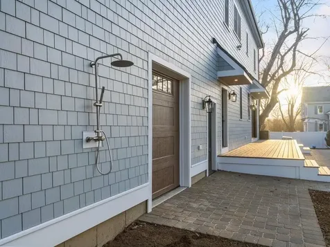 980 Green End Avenue Middletown RI 02842