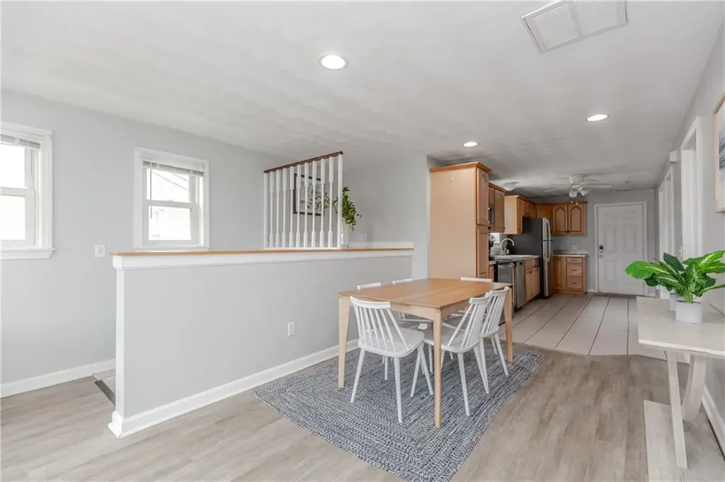 422 Lake Shore Drive Warwick RI 02889