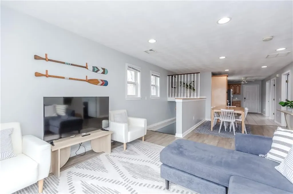422 Lake Shore Drive Warwick RI 02889