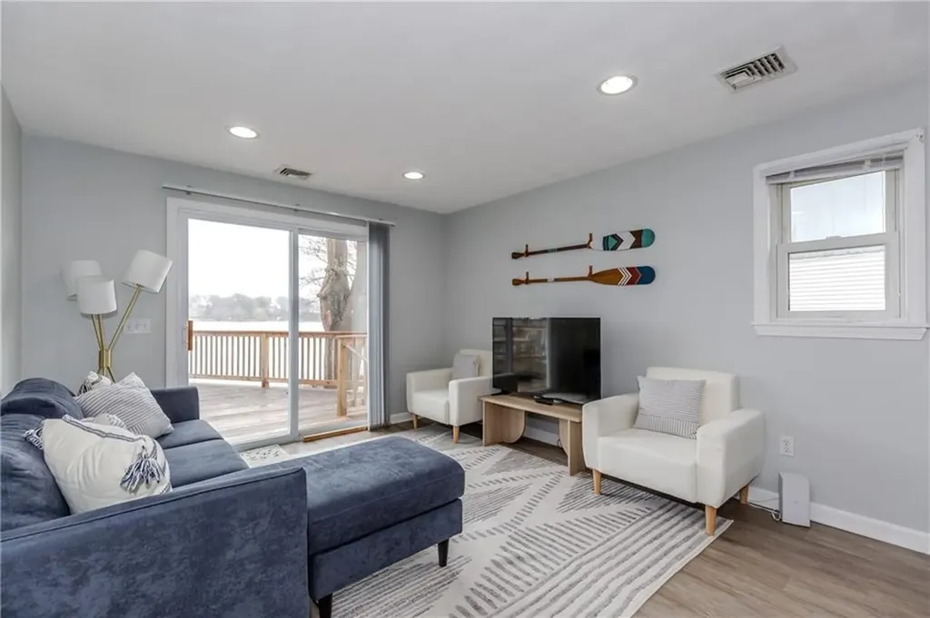422 Lake Shore Drive Warwick RI 02889