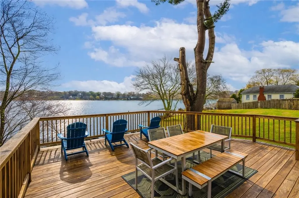 422 Lake Shore Drive Warwick RI 02889