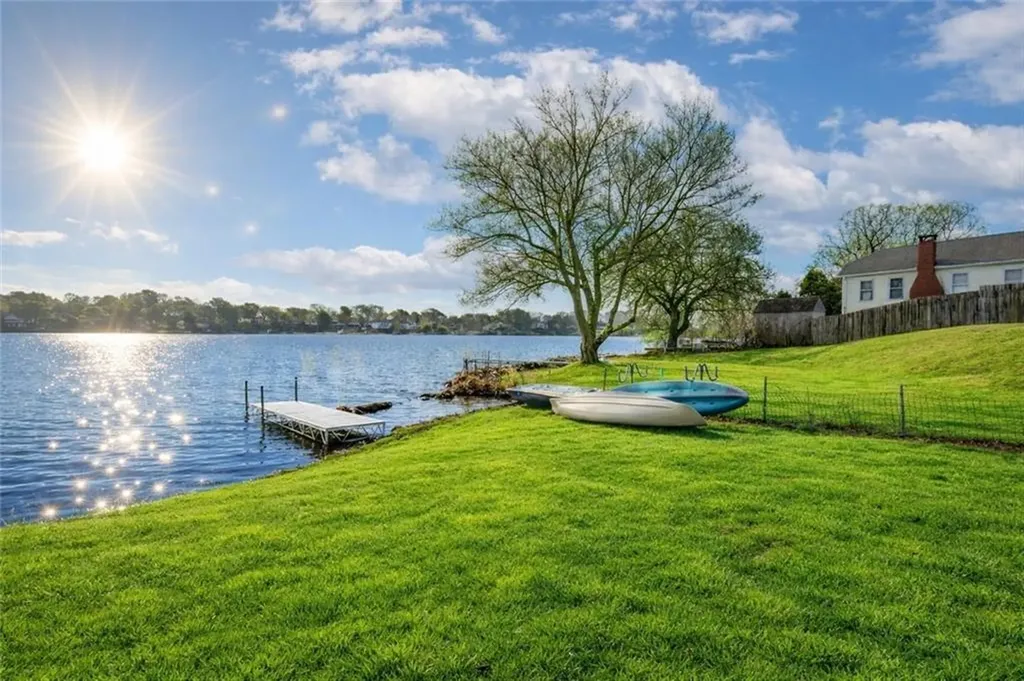 422 Lake Shore Drive Warwick RI 02889