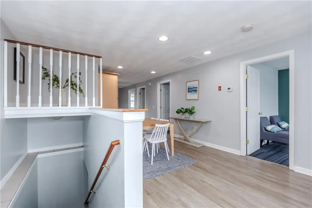 422 Lake Shore Drive Warwick RI 02889