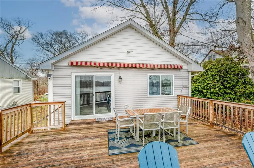 422 Lake Shore Drive Warwick RI 02889