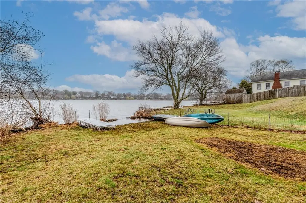 422 Lake Shore Drive Warwick RI 02889