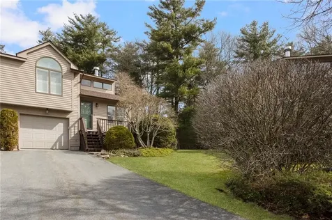 115 Cardinal Drive North Kingstown RI 02852