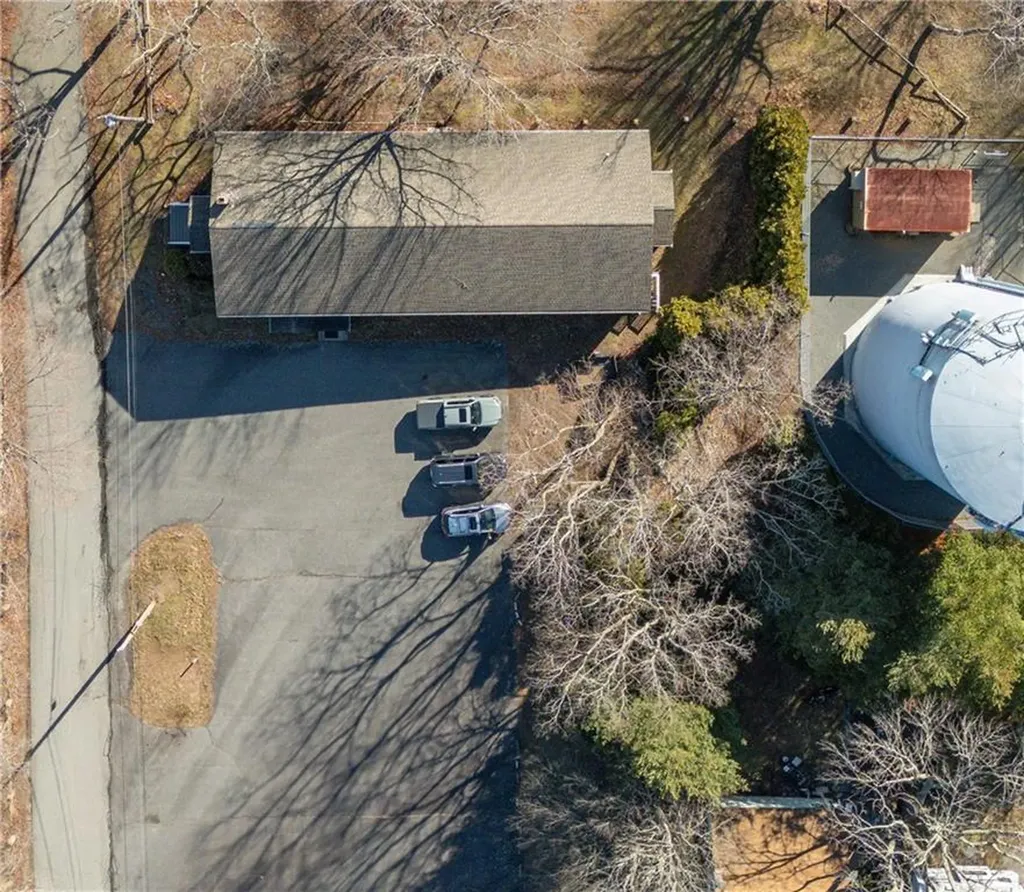 35 Dyer Street Portsmouth RI 02871