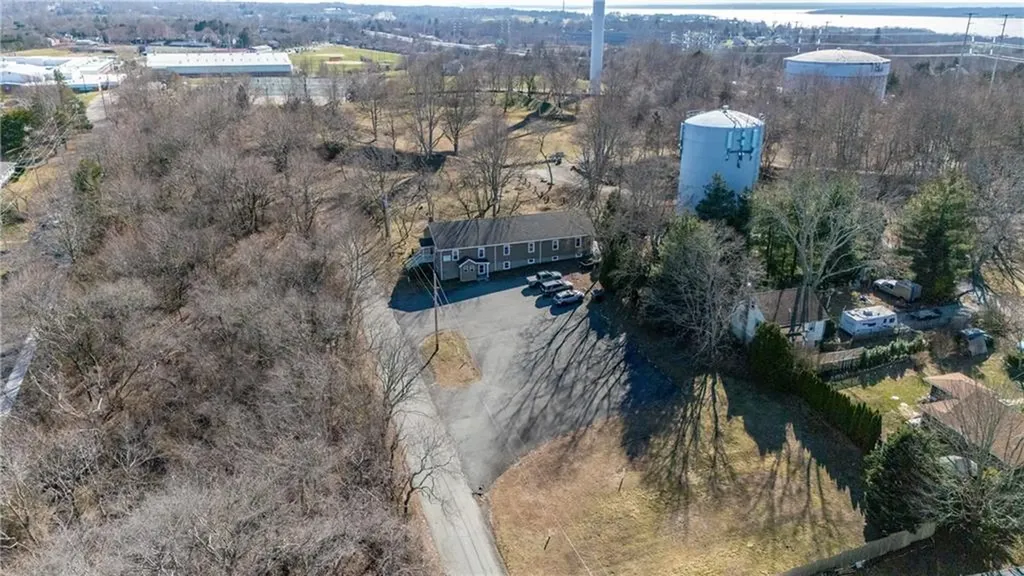 35 Dyer Street Portsmouth RI 02871
