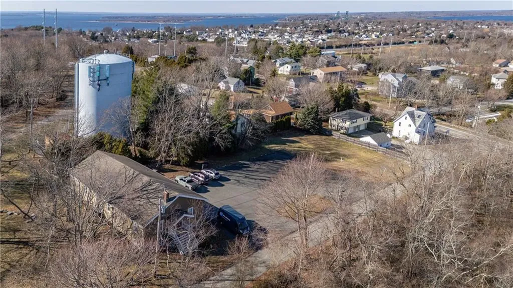 35 Dyer Street Portsmouth RI 02871