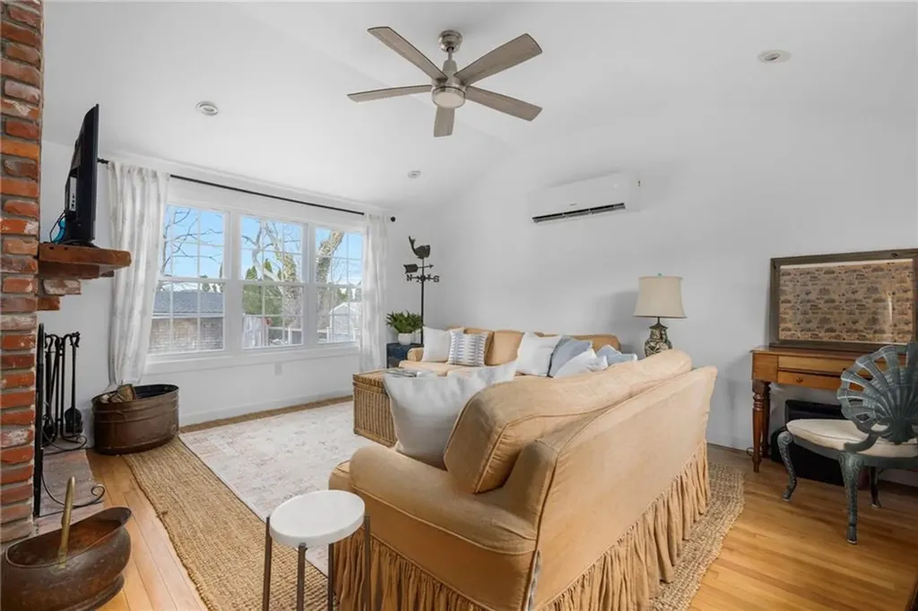 13 Starboard Avenue Jamestown RI 02835