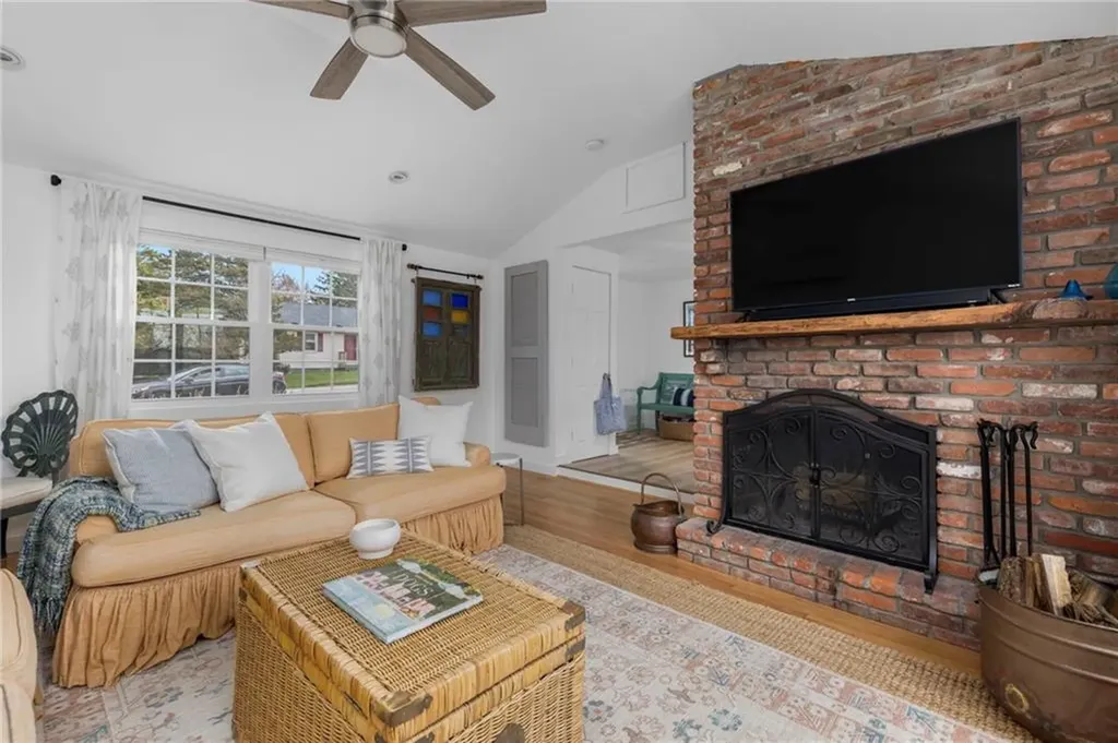 13 Starboard Avenue Jamestown RI 02835