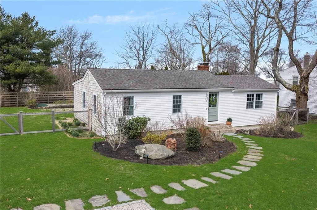 13 Starboard Avenue Jamestown RI 02835